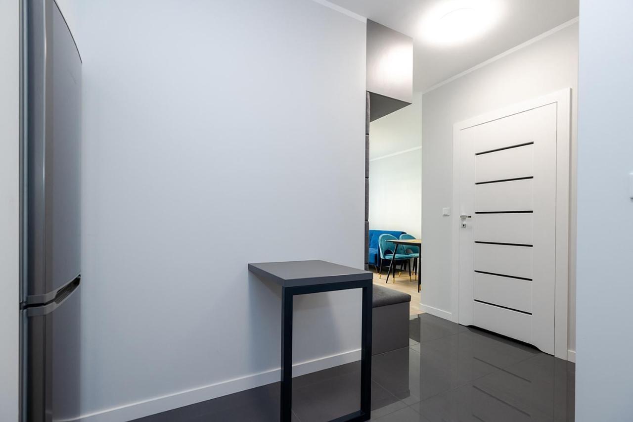 Wola Luxe Apartment ワルシャワ エクステリア 写真