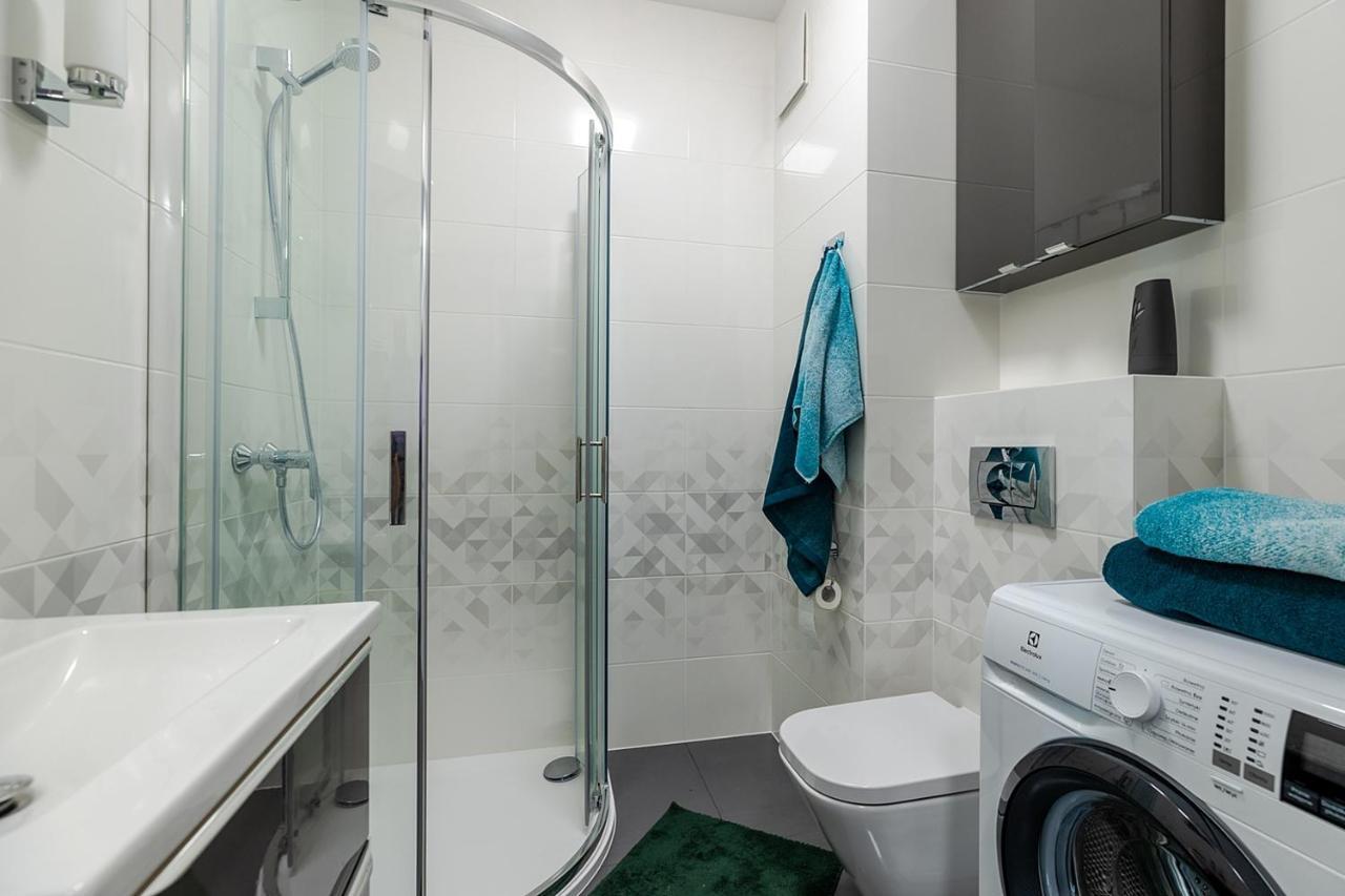 Wola Luxe Apartment ワルシャワ エクステリア 写真
