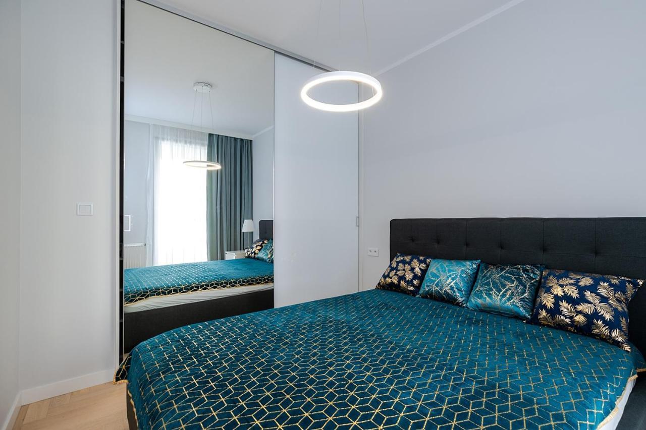 Wola Luxe Apartment ワルシャワ エクステリア 写真