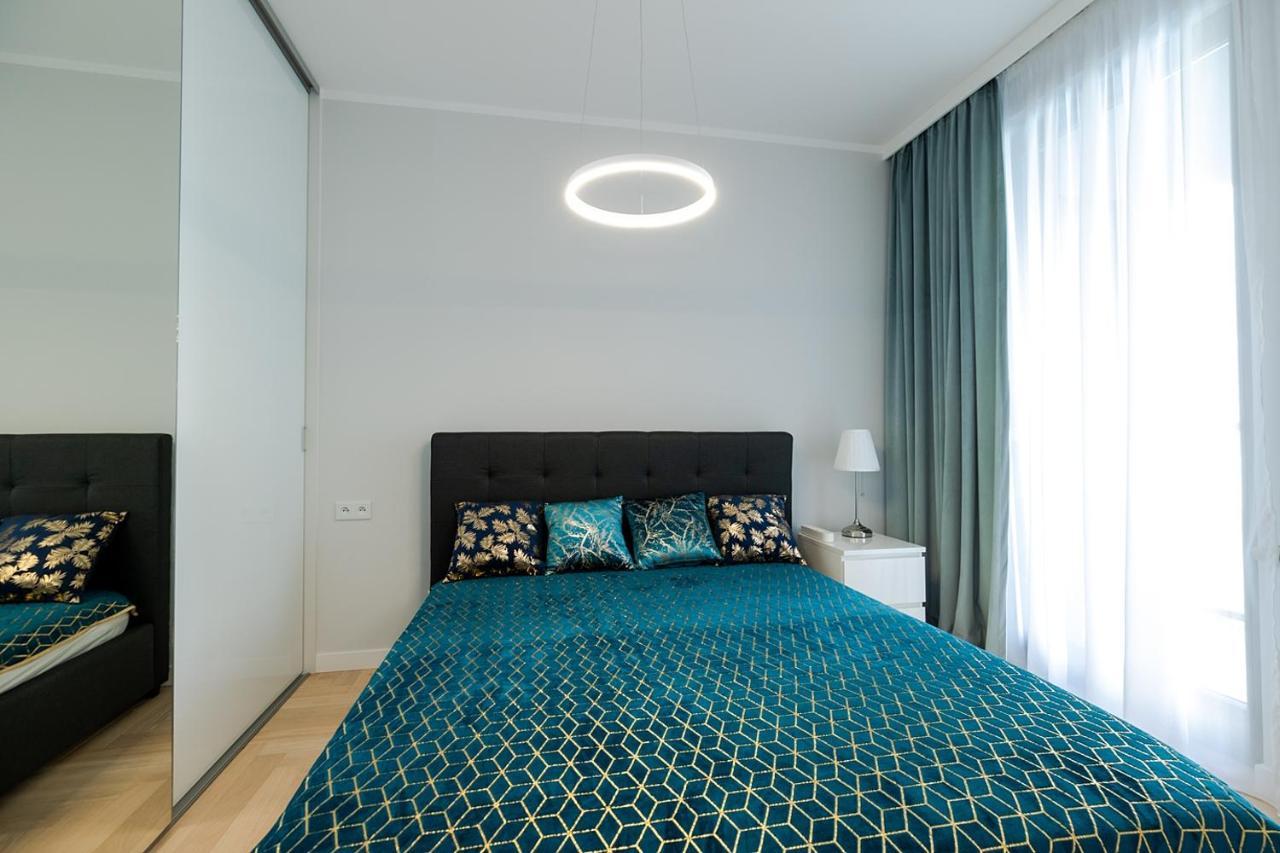 Wola Luxe Apartment ワルシャワ エクステリア 写真